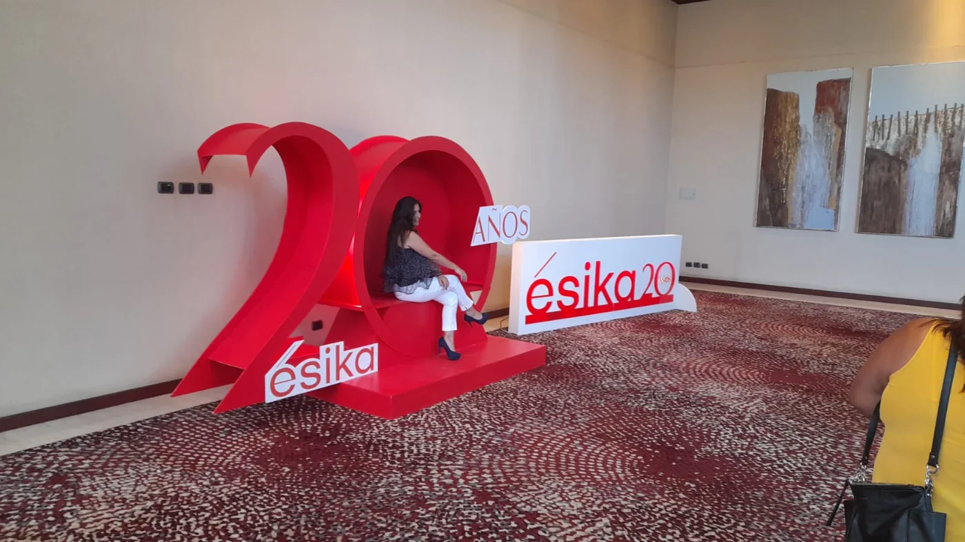 Ésika · Lanzamientos, eventos y presencia