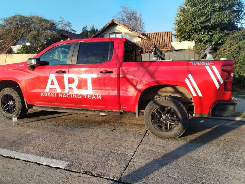 Gráfica vehicular · Identidad en movimiento